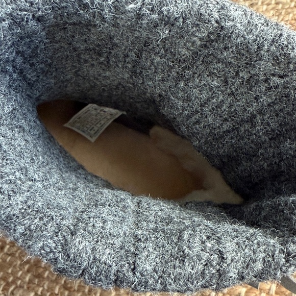 NWOT UGG classic mini Cabelle knit bootie in grey - unworn no box - Picture 7 of 9